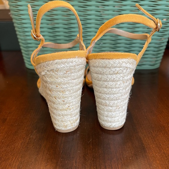 NWOT White House Black Market Strappy Wedge Sandals - Picture 6 of 8